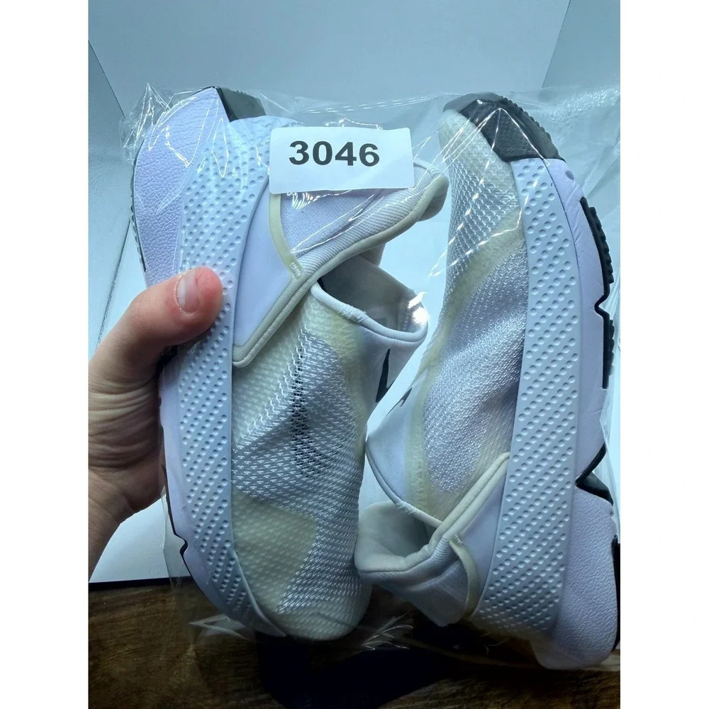 Nike Go FlyEase‎ DR5540-102 Womens 8 Sneakers Summit White Swoosh Slip On Shoes